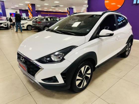 HYUNDAI HB20X 1.6 16V FLEX VISION MANUAL HYUNDAI HB20X 1.6 16V FLEX VISION MANUAL